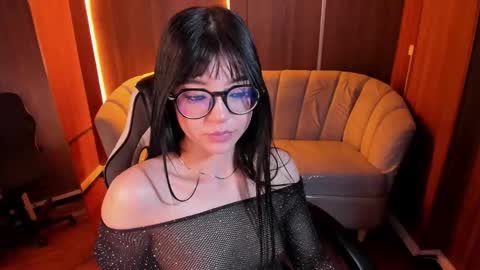 Snapshot of mia_collins_b chatting on November 9, 2025, 1:04 am mia_collins_b online show from November 9, 2025, 1:04 am