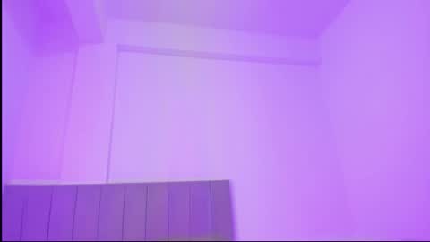 Snapshot of mia_cute25 chatting on December 19, 2025, 11:28 am online show from December 19, 2025, 11:28 am