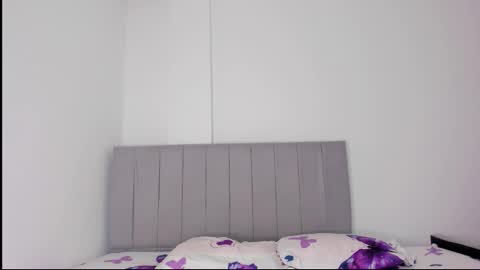 Snapshot of mia_cute25 chatting on January 19, 2026, 11:47 am online show from January 19, 2026, 11:47 am