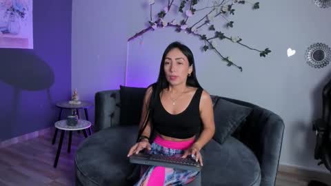 mia_davis__ online show from March 12, 2026, 11:38 am