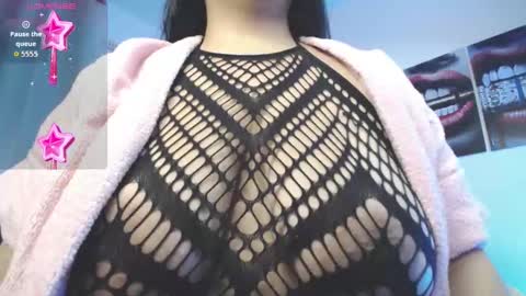 Snapshot of mia_downson chatting on September 27, 2025, 10:20 am Mia online show from September 27, 2025, 10:20 am