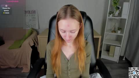 mia_e1fie online show from November 2, 2025, 10:17 am