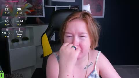 Snapshot of mia_ferd chatting on November 11, 2025, 2:44 am Mia online show from November 11, 2025, 2:44 am