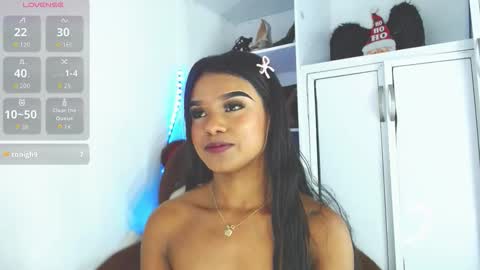 Snapshot of mia_fernand chatting on January 5, 2026, 5:27 pm mia_fernand online show from January 5, 2026, 5:27 pm