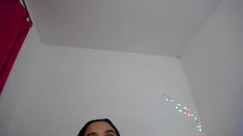 M I A online show from December 3, 2025, 12:14 pm