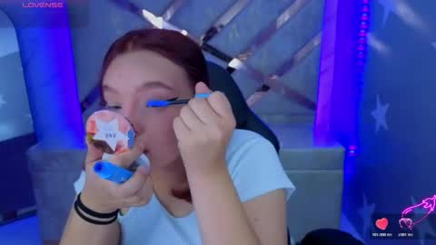 Snapshot of mia_foster_t chatting on May 22, 2026, 1:28 pm Mia online show from May 22, 2026, 1:28 pm