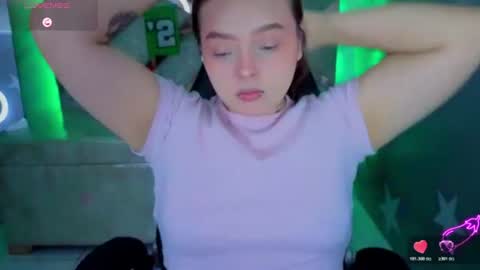 Mia online show from July 10, 2026, 1:03 pm