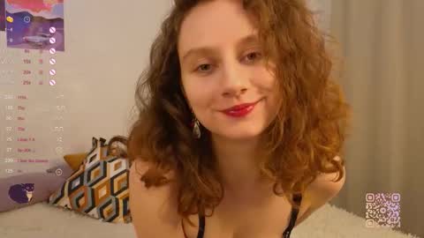 Mia  online show from November 17, 2025, 4:57 pm