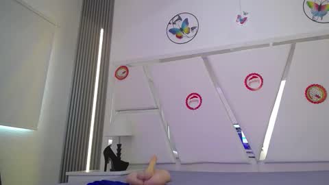 mia_garcia28 online show from December 16, 2025, 4:12 pm