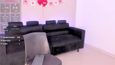 Mia online show from March 1, 2025, 3:05 pm