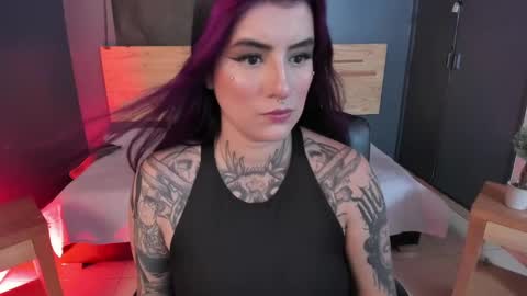 Val  online show from February 24, 2025, 8:36 pm