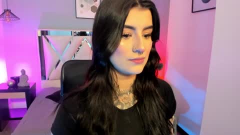 Val  online show from July 8, 2026, 3:33 am