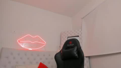    online show from January 17, 2025, 3:32 pm