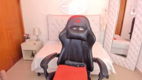    online show from March 11, 2025, 3:23 pm