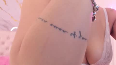    online show from October 15, 2025, 12:27 pm