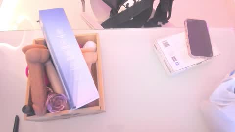    online show from December 5, 2025, 12:14 pm