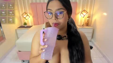 Naomi online show from April 17, 2026, 12:19 pm