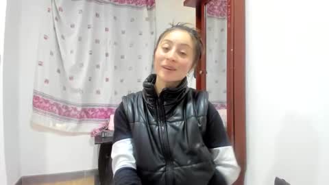 Snapshot of mia_kanee chatting on December 11, 2024, 9:01 pm mia kaneee online show from December 11, 2024, 9:01 pm