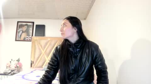 Snapshot of mia_kanee chatting on September 17, 2025, 1:40 am mia kaneee online show from September 17, 2025, 1:40 am