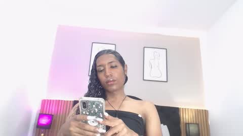 Mia online show from February 27, 2026, 6:08 pm