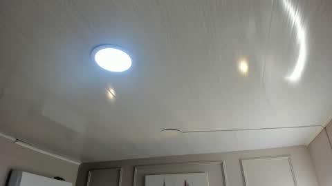 Mia online show from October 19, 2025, 2:34 am