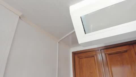 Snapshot of mia_kisses2 chatting on February 24, 2026, 2:20 am Mia online show from February 24, 2026, 2:20 am