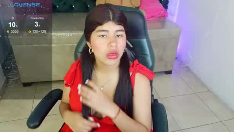 Snapshot of mia_kittie_m chatting on May 6, 2026, 12:10 pm mia_kittie_m online show from May 6, 2026, 12:10 pm