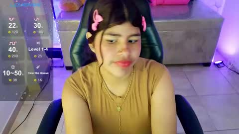 Snapshot of mia_kittie_m chatting on May 27, 2026, 7:33 pm mia_kittie_m online show from May 27, 2026, 7:33 pm
