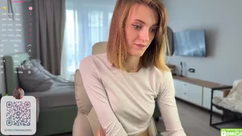 Snapshot of mia_komoi chatting on May 24, 2026, 1:05 pm Mia online show from May 24, 2026, 1:05 pm
