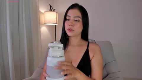 Snapshot of mia_love__ chatting on March 24, 2026, 10:04 pm MIA LOVE online show from March 24, 2026, 10:04 pm