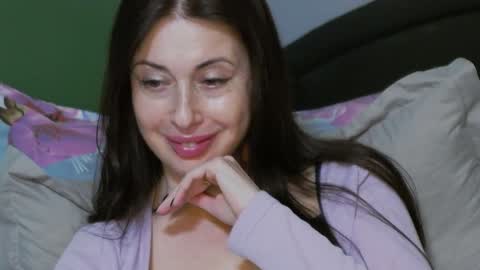 Snapshot of mia_lovi chatting on January 17, 2025, 1:15 am mia_lovi online show from January 17, 2025, 1:15 am