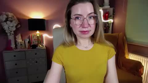 Snapshot of mia_luxx92 chatting on February 13, 2025, 1:48 pm Mia online show from February 13, 2025, 1:48 pm