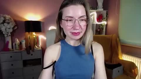 Snapshot of mia_luxx92 chatting on February 16, 2025, 2:21 pm Mia online show from February 16, 2025, 2:21 pm