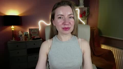 Snapshot of mia_luxx92 chatting on March 9, 2025, 5:49 pm Mia online show from March 9, 2025, 5:49 pm