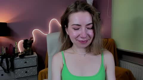 Snapshot of mia_luxx92 chatting on September 12, 2025, 6:35 am Mia online show from September 12, 2025, 6:35 am