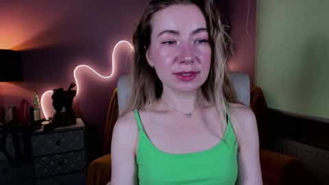 Snapshot of mia_luxx92 chatting on September 18, 2025, 6:48 am Mia online show from September 18, 2025, 6:48 am