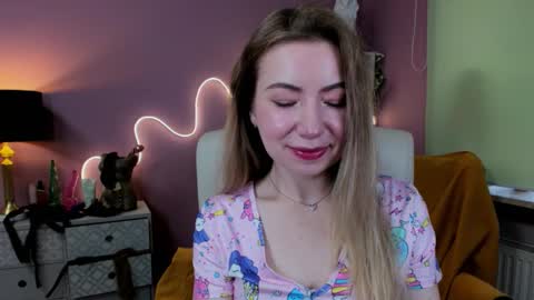 Snapshot of mia_luxx92 chatting on October 3, 2025, 7:27 am Mia online show from October 3, 2025, 7:27 am