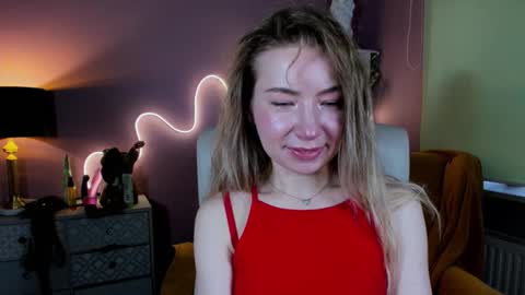 Mia online show from October 18, 2025, 6:48 am