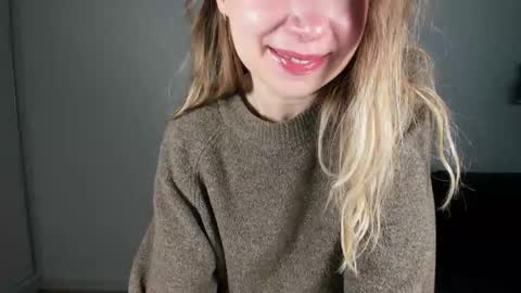 Snapshot of mia_luxx92 chatting on January 7, 2026, 7:33 am Mia online show from January 7, 2026, 7:33 am