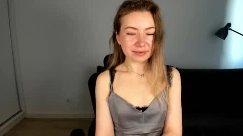 Snapshot of mia_luxx92 chatting on February 20, 2026, 7:54 am Mia online show from February 20, 2026, 7:54 am