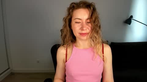 Snapshot of mia_luxx92 chatting on February 26, 2026, 8:02 am Mia online show from February 26, 2026, 8:02 am