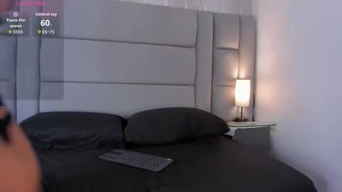    online show from December 14, 2025, 7:07 pm