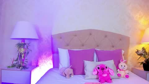 mia montess online show from March 11, 2026, 12:22 pm