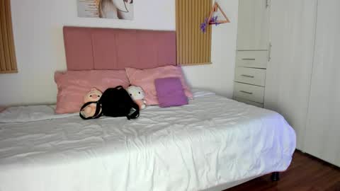 Mia Nevaeh - follow me online show from March 24, 2026, 8:14 pm