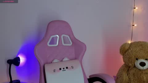 Snapshot of mia_noir chatting on January 6, 2025, 4:04 am MIA online show from January 6, 2025, 4:04 am