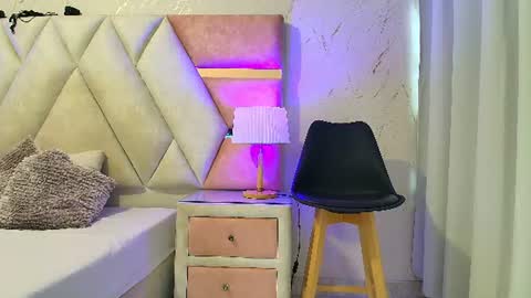 mia_nova18 online show from July 28, 2026, 12:34 pm