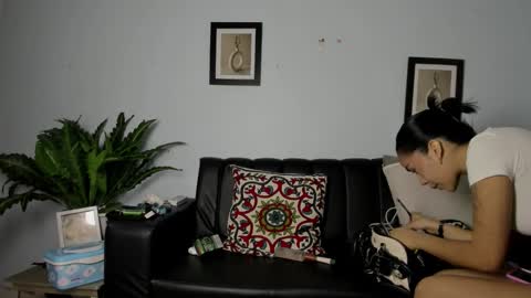 mia_petite72 online show from January 10, 2026, 10:25 pm