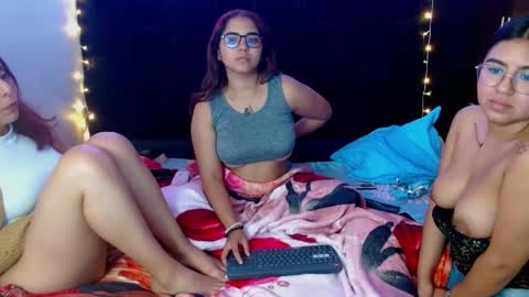 Snapshot of mia_peyton chatting on January 28, 2025, 3:46 pm Mia online show from January 28, 2025, 3:46 pm