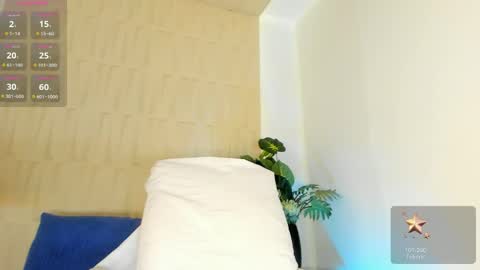 Snapshot of mia_pineda chatting on May 24, 2026, 2:22 pm Mariana online show from May 24, 2026, 2:22 pm