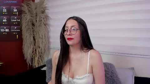 mia_quinn__ online show from June 24, 2026, 7:35 pm